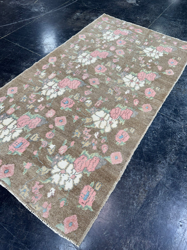 Turkish Vintage Rug 3'x 5'6" #24776