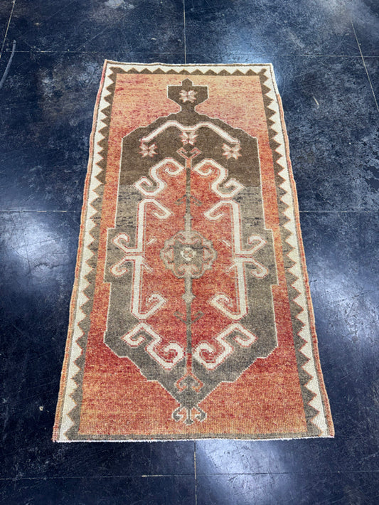 Turkish Vintage Rug 2'10" x 5'5" #24772