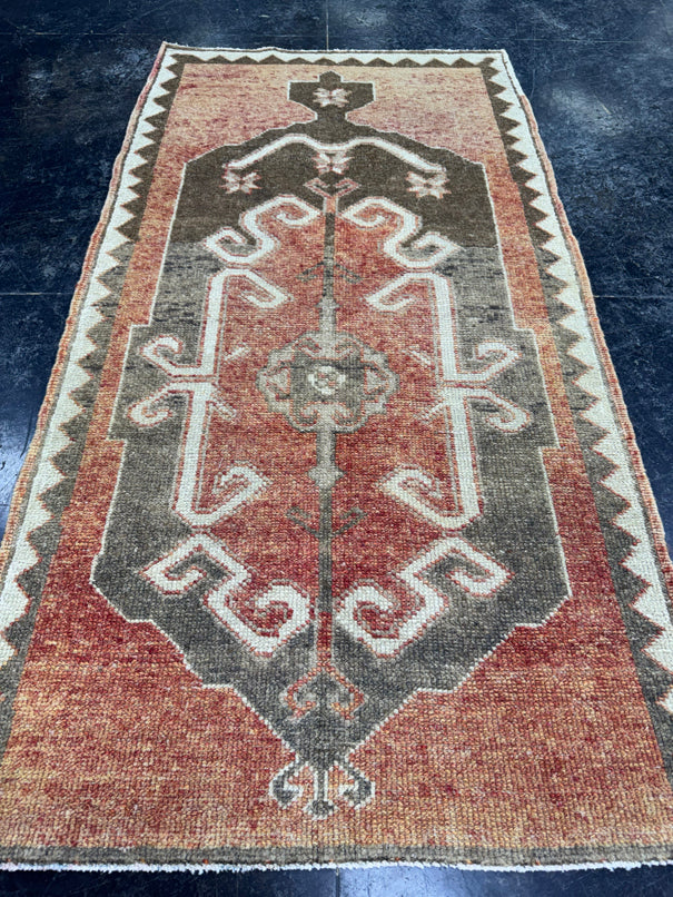 Turkish Vintage Rug 2'10" x 5'5" #24772