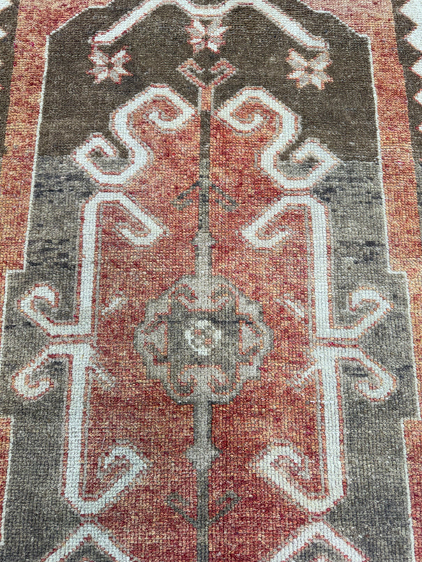 Turkish Vintage Rug 2'10" x 5'5" #24772