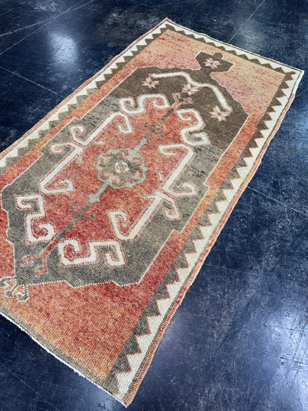 Turkish Vintage Rug 2'10" x 5'5" #24772