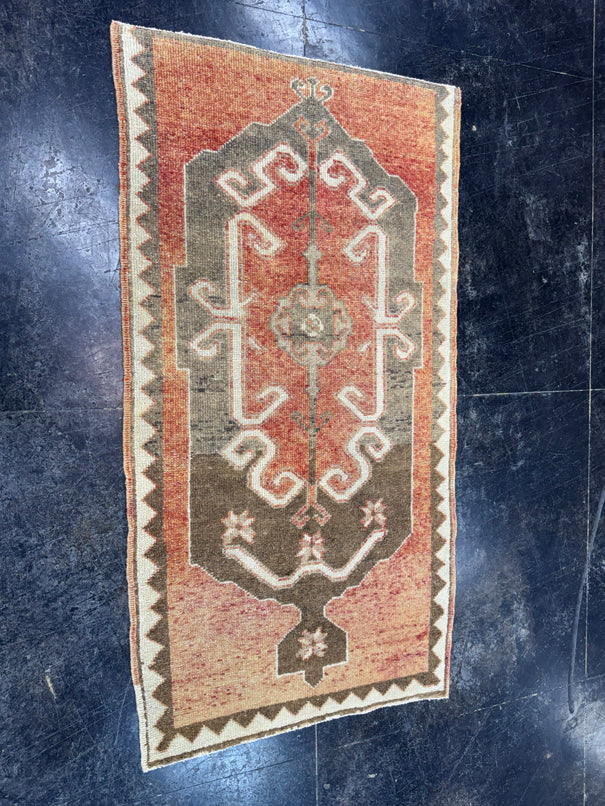 Turkish Vintage Rug 2'10" x 5'5" #24772