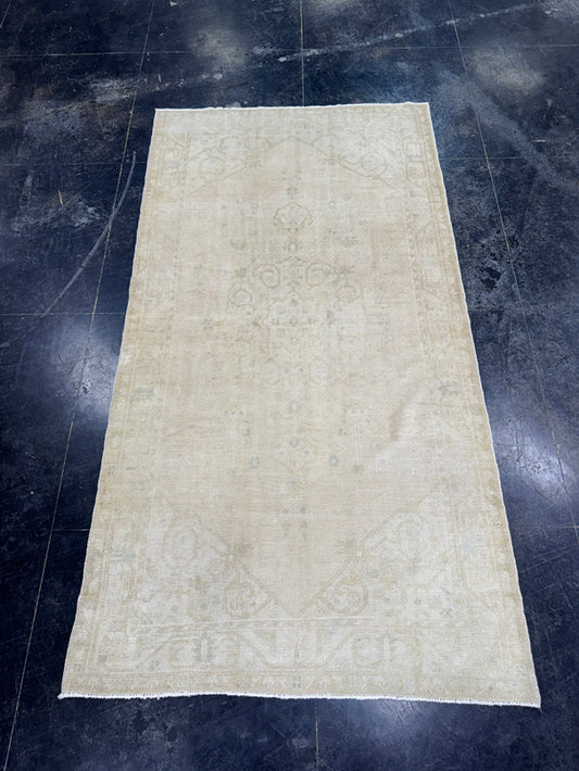 Turkish Vintage Rug 4'10" x 9' #24737
