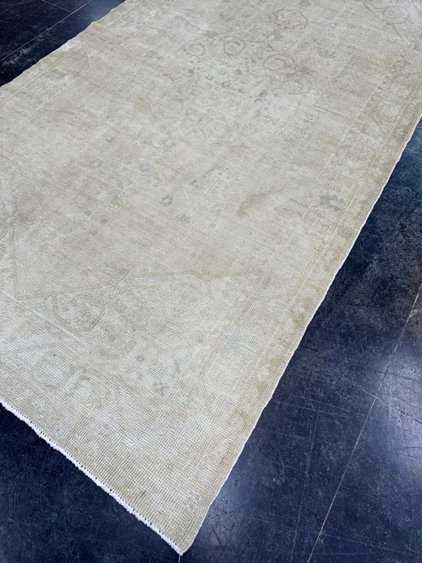 Turkish Vintage Rug 4'10" x 9' #24737