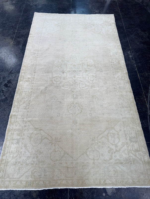 Turkish Vintage Rug 4'10" x 9' #24737
