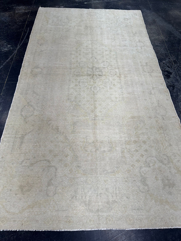 Turkish Vintage Rug 5' x 9'3" #24728