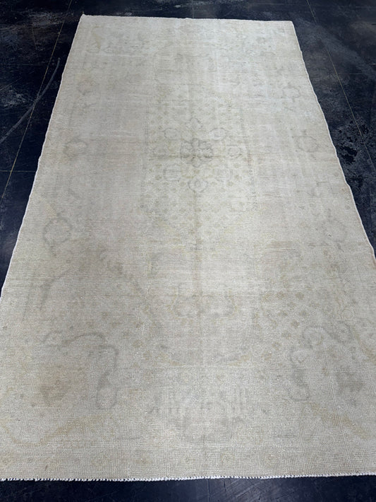 Turkish Vintage Rug 5' x 9'3" #24728