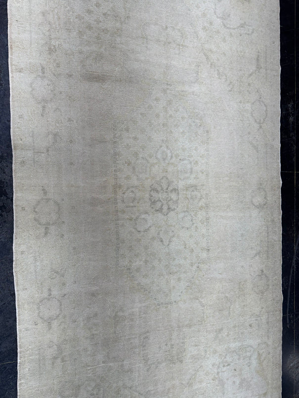 Turkish Vintage Rug 5' x 9'3" #24728