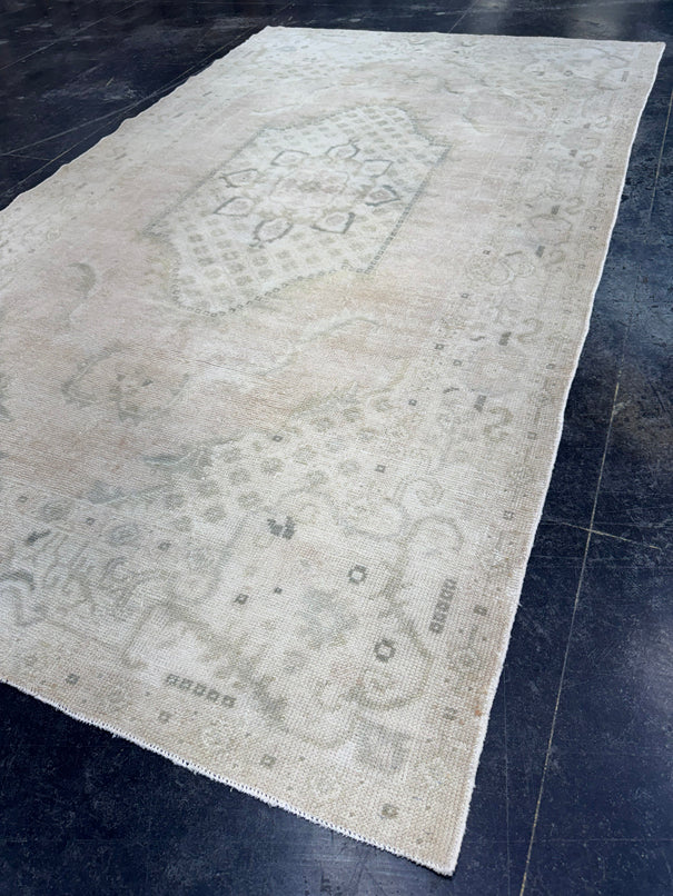 Turkish Vintage Rug 5'6" x 9'5" #24727