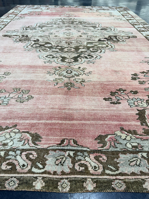 Turkish Vintage Rug 6'9" x 10' #24715