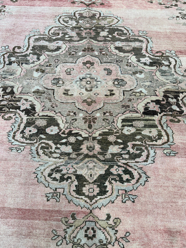 Turkish Vintage Rug 6'9" x 10' #24715