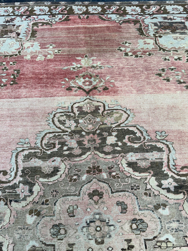 Turkish Vintage Rug 6'9" x 10' #24715