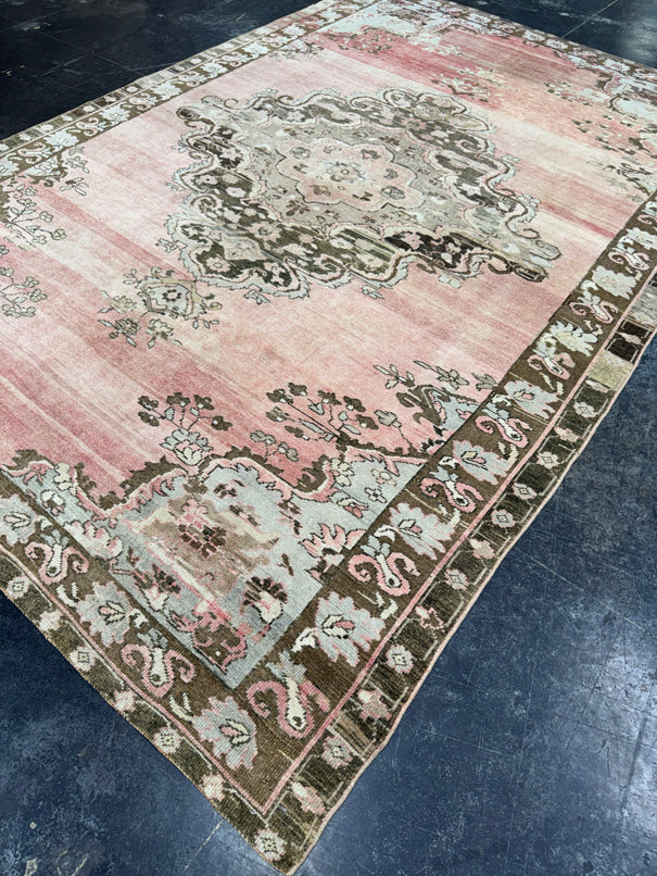 Turkish Vintage Rug 6'9" x 10' #24715