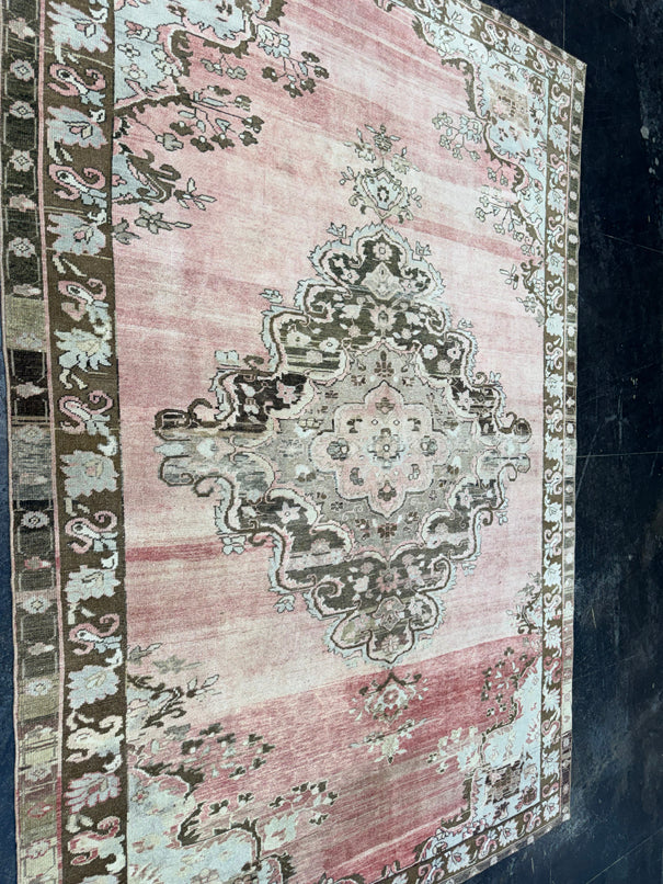 Turkish Vintage Rug 6'9" x 10' #24715