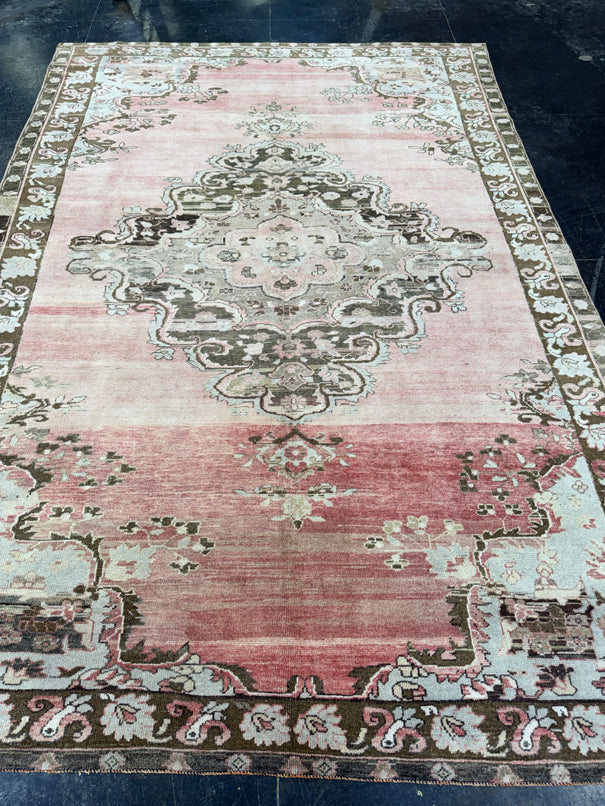 Turkish Vintage Rug 6'9" x 10' #24715