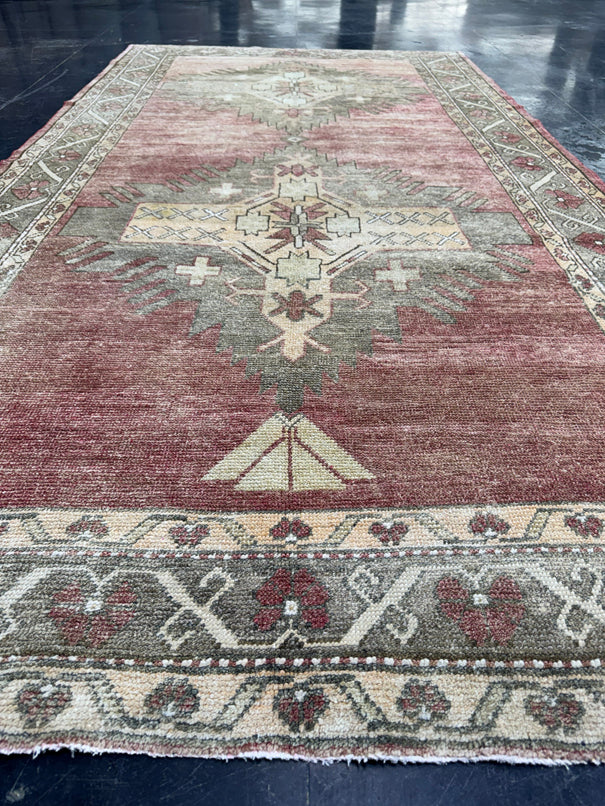 Turkish Vintage Rug 4'9" x 9'1" #24702