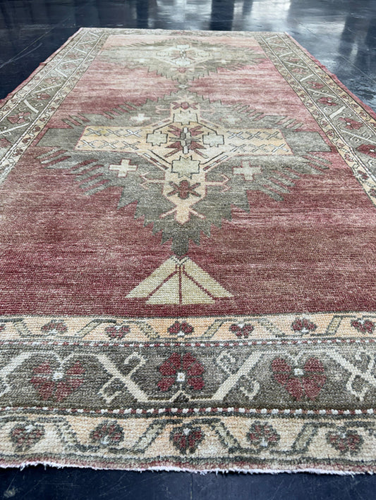 Turkish Vintage Rug 4'9" x 9'1" #24702