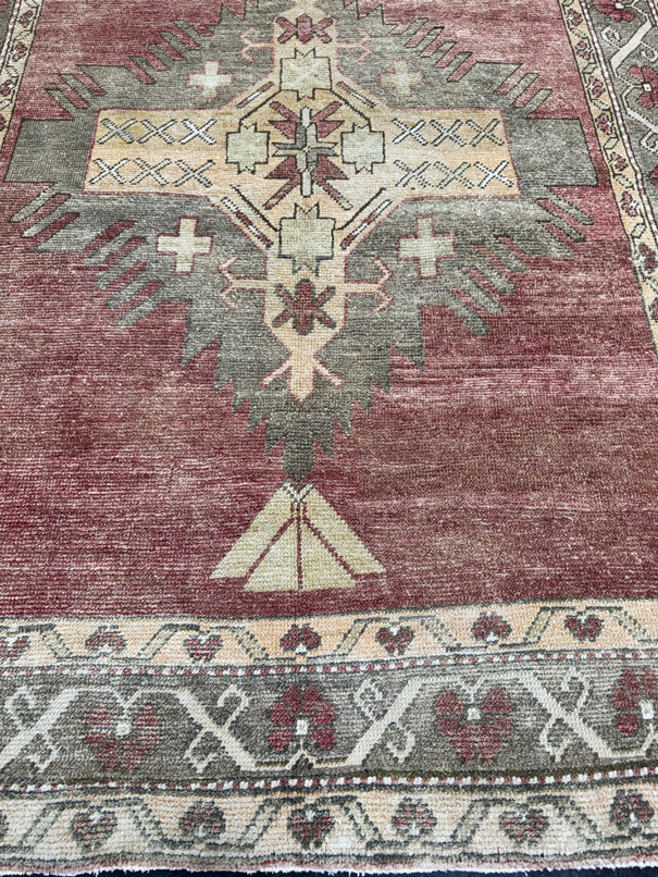 Turkish Vintage Rug 4'9" x 9'1" #24702