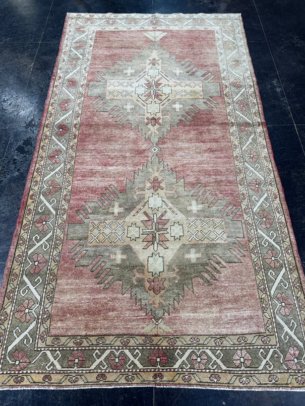 Turkish Vintage Rug 4'9" x 9'1" #24702