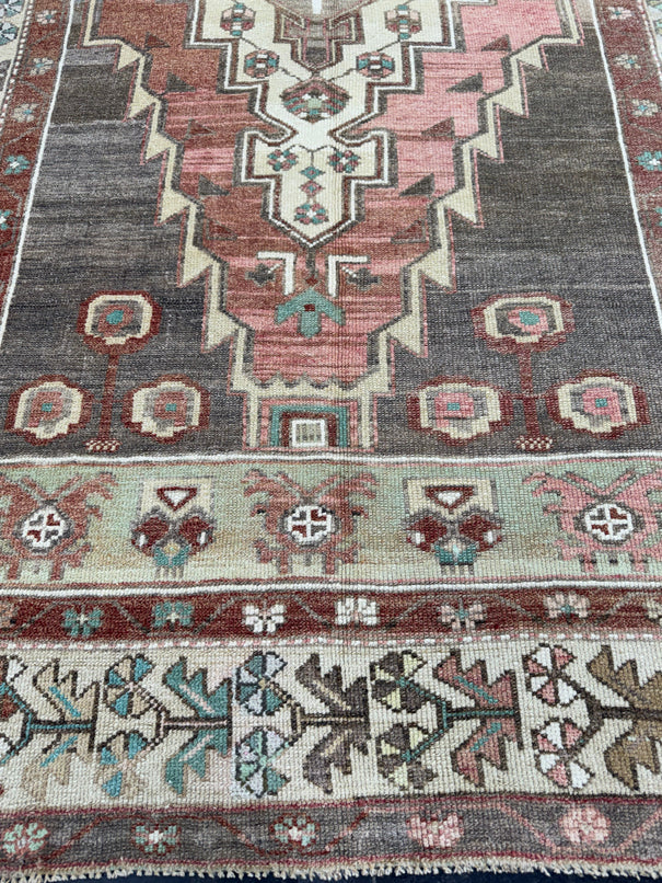 Turkish Vintage Rug 5' x 9'5'' #13107