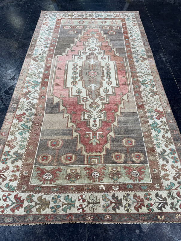 Turkish Vintage Rug 5' x 9'5'' #13107