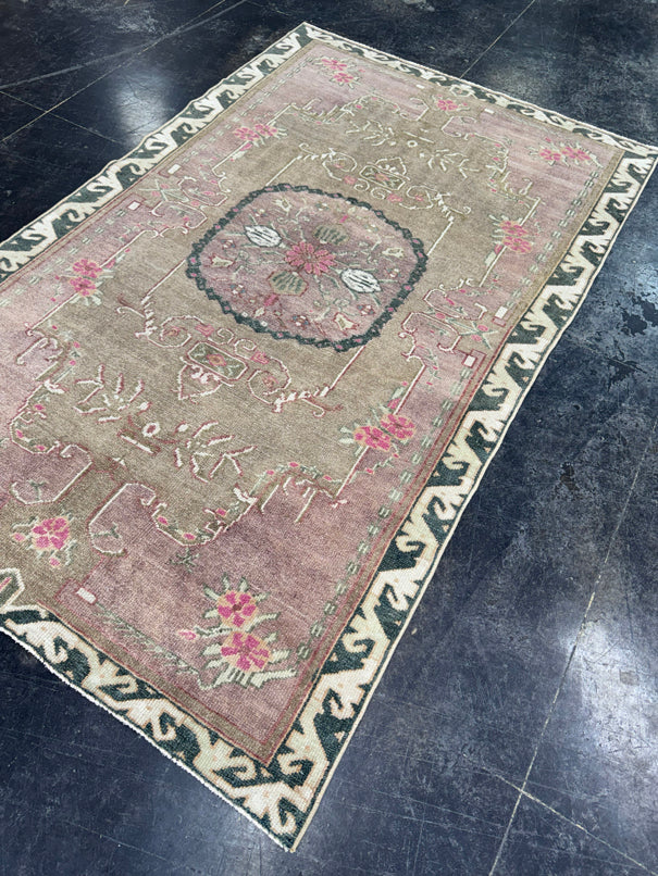 Turkish Vintage Rug 4'2'' x 6'8'' #13104