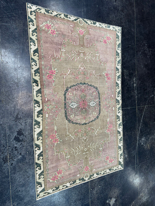 Turkish Vintage Rug 4'2'' x 6'8'' #13104