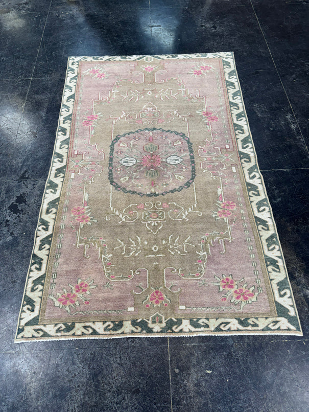 Turkish Vintage Rug 4'2'' x 6'8'' #13104