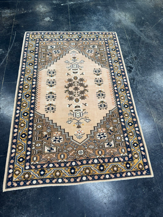 Turkish Vintage Rug 4'10'' x 7'3'' #13106