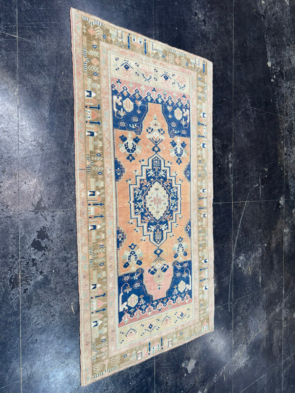 Turkish Vintage Rug 4'1'' x 7'6'' #13103