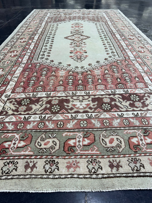Turkish Vintage Rug 4'10'' x 9' #13093