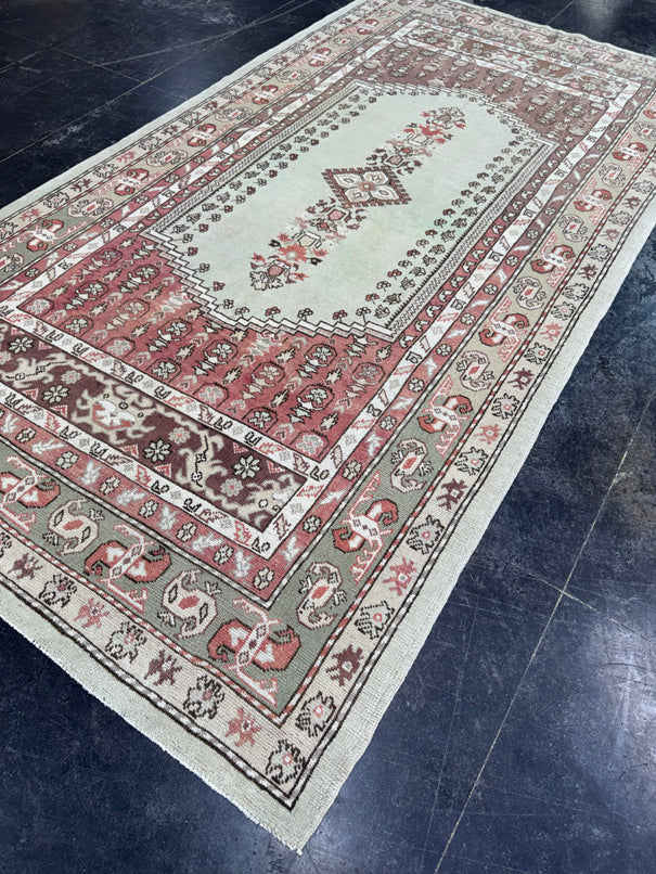 Turkish Vintage Rug 4'10'' x 9' #13093