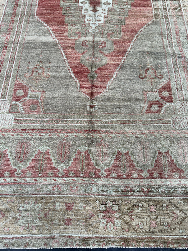 Turkish Vintage Rug 4'8'' x 7'11'' #13094