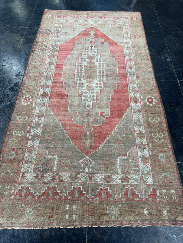 Turkish Vintage Rug 4'8'' x 9'1'' #13091