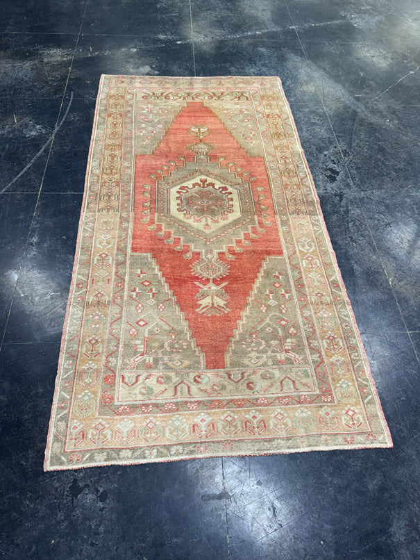 Turkish Vintage Rug 4'5'' x 8'9'' #13092