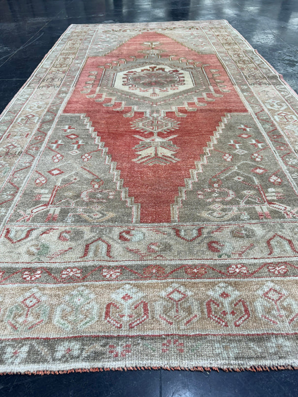 Turkish Vintage Rug 4'5'' x 8'9'' #13092