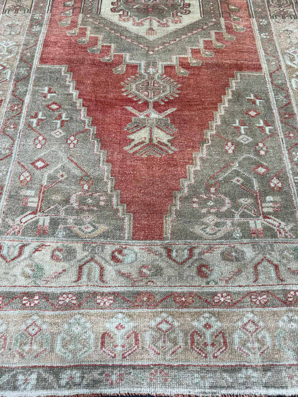 Turkish Vintage Rug 4'5'' x 8'9'' #13092