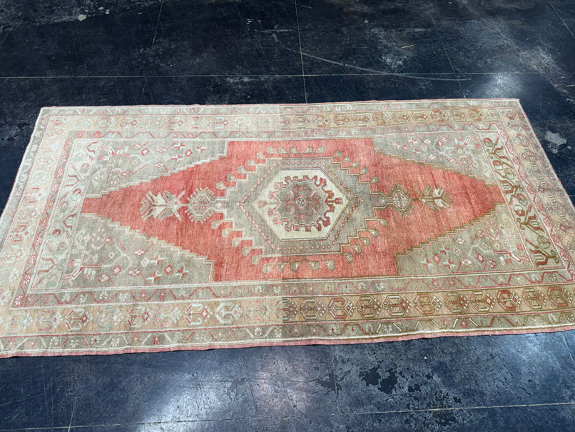 Turkish Vintage Rug 4'5'' x 8'9'' #13092