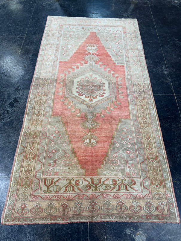 Turkish Vintage Rug 4'5'' x 8'9'' #13092