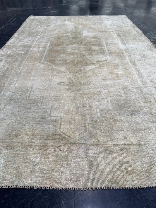 Turkish Vintage Rug 4'8'' x 7'6'' #13109