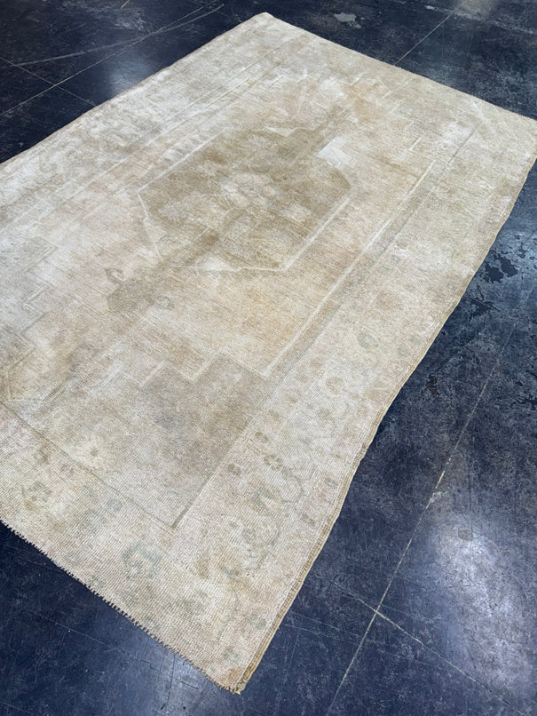 Turkish Vintage Rug 4'8'' x 7'6'' #13109