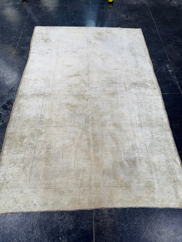 Turkish Vintage Rug 4'8'' x 7'6'' #13109