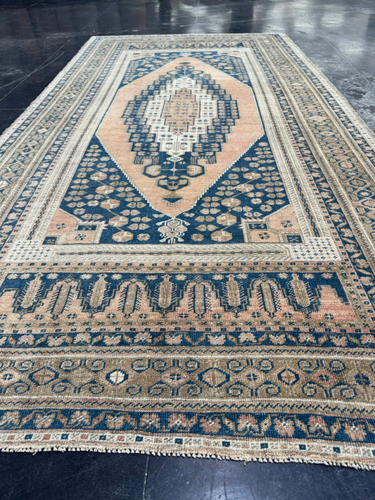 Turkish Vintage Rug 4'10'' x 9'4'' #13087