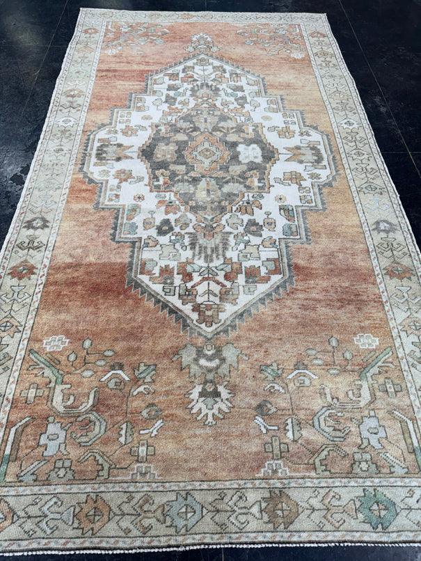 Turkish Vintage Rug 5'1'' x 9'6'' #13090