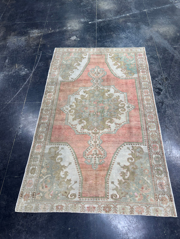 Turkish Vintage Rug 4'7'' x 7'6'' #13071