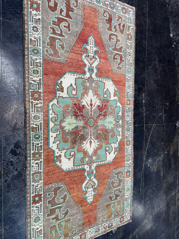 Turkish Vintage Rug 4'8'' x 9'3'' #13067
