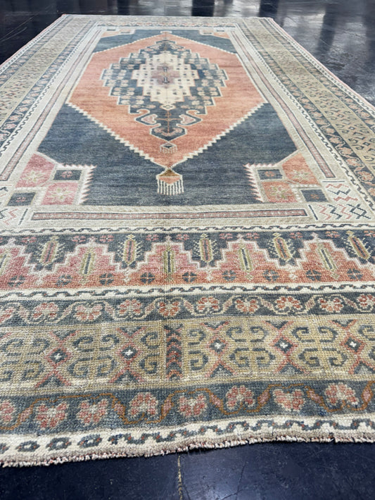 Turkish Vintage Rug 4'10'' x 9'5'' #13064