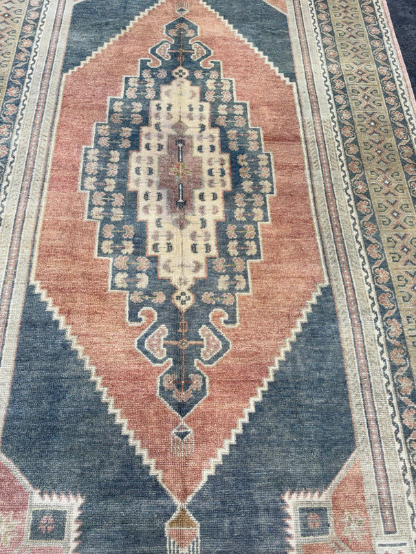 Turkish Vintage Rug 4'10'' x 9'5'' #13064