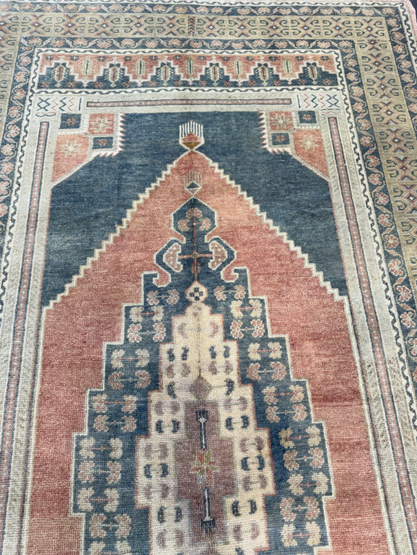 Turkish Vintage Rug 4'10'' x 9'5'' #13064