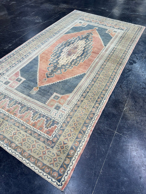 Turkish Vintage Rug 4'10'' x 9'5'' #13064